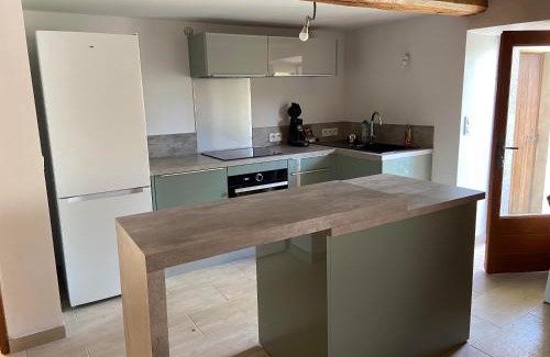 Mons House | Maison en pierres rénovée MONS 83