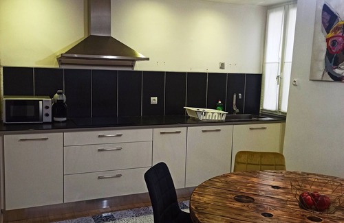 Villeneuve-d'Olmes House | Maison Entière Située au Centre de Villeneuve D'olmes