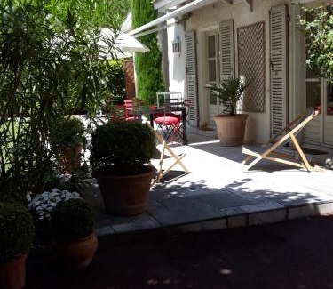 Collonges-au-Mont-d'Or Bed & Breakfast | Maison Epellius