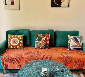 Etretat House | Maison Evasion Voyage parking et jardin by Art de Voyager