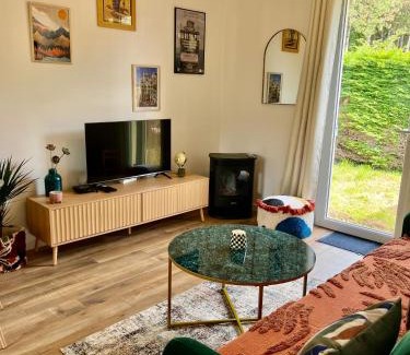 Etretat House | Maison Evasion Voyage parking et jardin by Art de Voyager