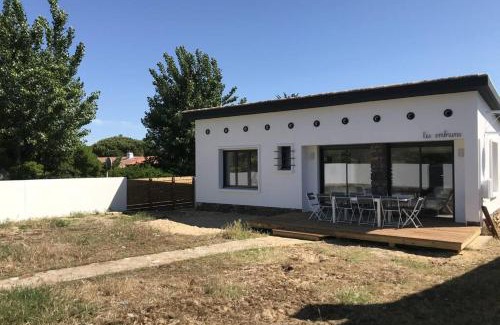 La Faute-sur-Mer House | Maison face accès plage, 4 Chambres, 11 personnes
