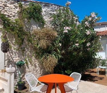 Le Bois-Plage-en-Re Bed & Breakfast | Maison Face au Soleil