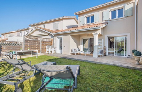 Sathonay-Camp House | Maison Familiale de Charme à 15 min de Lyon
