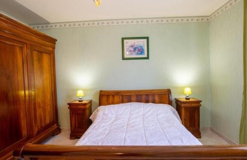 St-Michel-de-Double House | Maison familiale rénovée avec jardin, idéale pour 6 pers., proche forêt et activités, animaux acceptés - FR-1-616-4