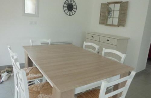 Veuzain-sur-Loire House | Maison familiale au cœur des châteaux avec terrasse, barbecue et parking privé - FR-1-491-393