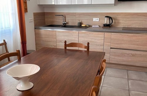 Saint-Andre House | Maison Familiale au Cœur du Village, au Pied des Albères et à 8km des Plages