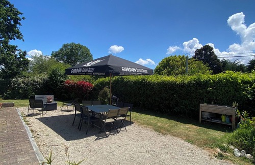 Guimaec House | Maison Familiale Entouré de Verdure Proche des Plages et des Sentiers