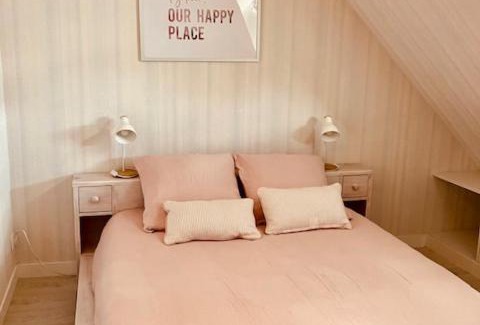Gouville-sur-Mer House | Maison familiale dans une rue paisible