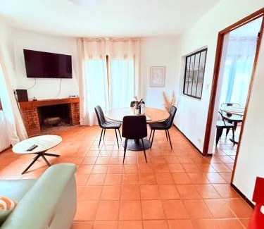 Cugnaux House | Maison familiale , piscine chauffée - Jardin - Toulouse