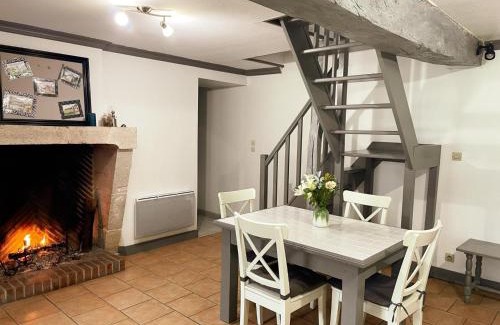 Saint-Lubin-en-Vergonnois House | Maison de charme avec jardin, animaux acceptés, WiFi - FR-1-491-388