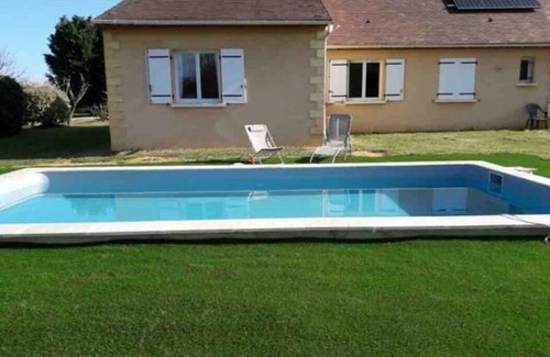 Saint-Martial-de-Nabirat House | Maison Piscine Chauffée et Spa Saint-martial-de-nabirat