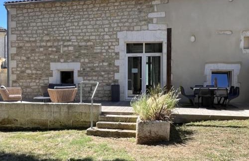 Saint-Yrieix-sur-Charente House | Maison de Charme Moderne avec Jardin, Terrasse et Fibre - Saint-Yrieix-sur-Charente - FR-1-653-250