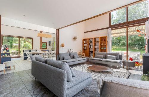 Hieres-sur-Amby Villa | MAISON GAÏA