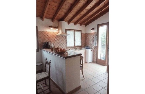 Bugarach House | Maison Gaïa. A very special place, relaxing and welcoming. 5 minutes from the lake