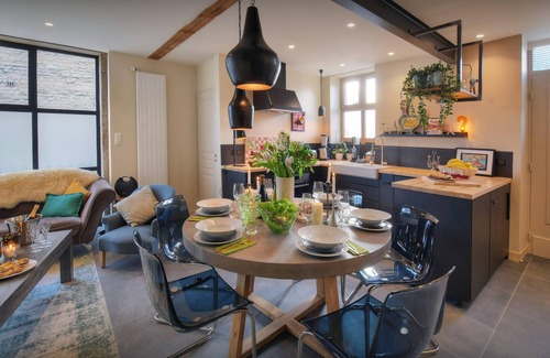 Beaune House | Maison Guigone - elegant townhouse for 6 in Burgundy region - OVO Network