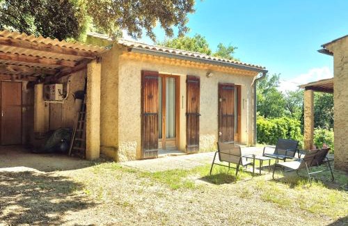 Rochegude House | Maison indépendante avec Jardin, Studio de 26m2 tout équipé avec Climatisation réversible