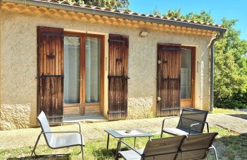 Rochegude House | Maison indépendante avec Jardin, Studio de 26m2 tout équipé avec Climatisation réversible