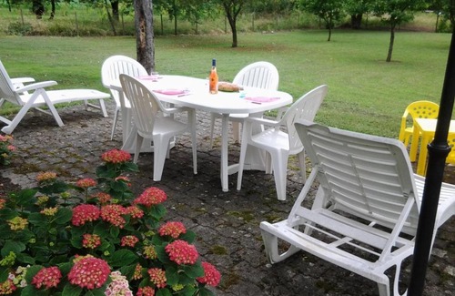 Bransat House | Maison Indépendante avec Grand Jardin et Cheminée, Proche Saint Pourçain - Confort et Tranquillité - FR-1-489-38