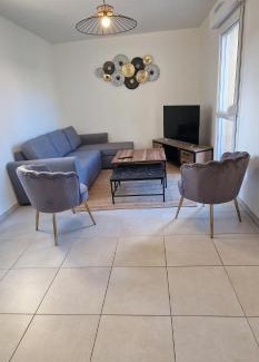 Sainte-Savine House | Maison individuelle parking privé et gratuit