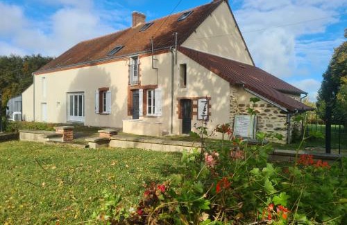 Orsennes House | Maison isolée avec jardin, piscine intérieure chauffée et équipements pour des vacances de rêve. - FR-1-591-330
