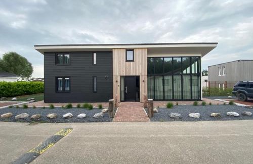 Sint-Annaland House | Maison Jolie