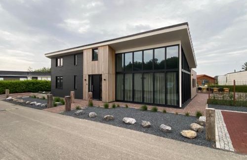 Sint-Annaland House | Maison Jolie
