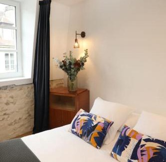 Senlis House | Maison l'Héritage by La Boîte en Plus