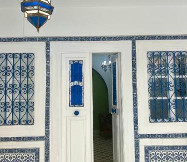 Tantana Villa | maison l'Hirondelle chat mariem