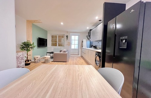 Fontenay-le-Comte House | Maison LA Palmeraie-wifi Fibre-centre Ville