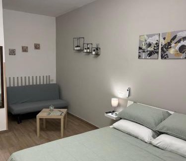 Naples City Centre Apartment | MAISON LAEZZA