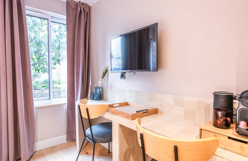 Grenelle Apartment | Maison Letellier - Charming Studio - Eiffel Tower