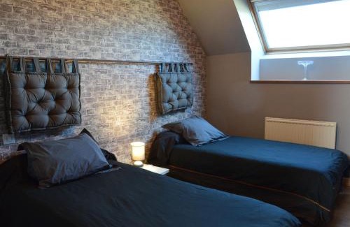 Oinville-Saint-Liphard House | Maison lumineuse pour 4, près d'Orléans et Chartres, avec cour, terrasse, parking, et équipements complets. - FR-1-581-23