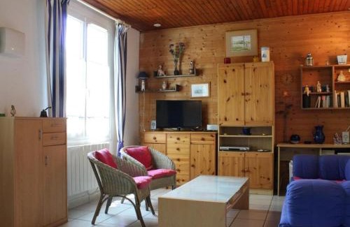 Le Grand-Village-Plage House | Maison lumineuse proche plage et forêt, 4 pers, WiFi, parking, jardin et barbecue - FR-1-246A-314