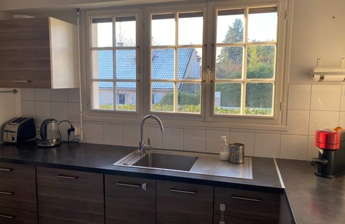 Bailly House | Maison Lumineuse de 205 m2 Dans un Écrin de Verdure