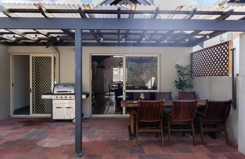 Margaret River House | Maison Magnolia; Character Townhouse in the centre of Margaret River