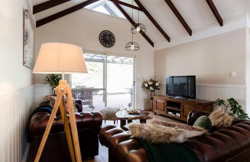 Margaret River House | Maison Magnolia; Character Townhouse in the centre of Margaret River