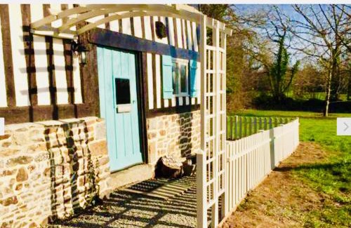 La Chapelle-Uree House | Maison Mai or La Petite Maison Mai or La Petite Grange or ALL three