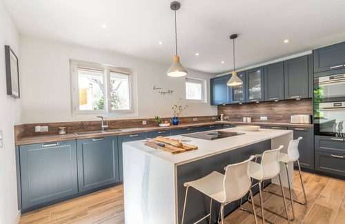 Limoux Villa | Maison Marguerite - Five Bedroom Villa, Sleeps 10