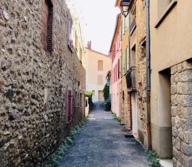 Marquixanes House | Maison Marie Elise