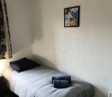 Castelnau-sur-Gupie Apartment | Maison Moliets rue Bremontiers - Maison 3 pièces 6 personnes MAE-1233