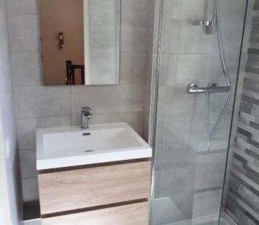 Castelnau-sur-Gupie Apartment | Maison Moliets rue Bremontiers - Maison 3 pièces 6 personnes MAE-1233