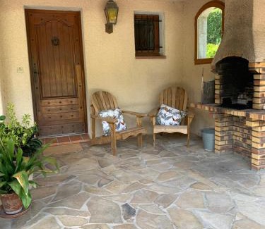 Le Thoronet Apartment | Maison Moutas