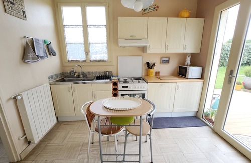 Le Home Villa | Maison Neptune - 50m from the beach - large enclosed garden - bicycles - wifi (fiber optics)