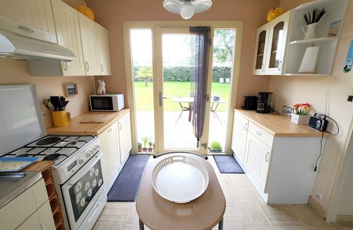 Le Home Villa | Maison Neptune - 50m from the beach - large enclosed garden - bicycles - wifi (fiber optics)