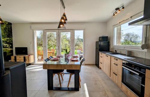 Moyenmoutier House | Maison neuve et paisible avec étang privé, terrasse et randonnées aux portes du Pays de Salm - FR-1-589-635