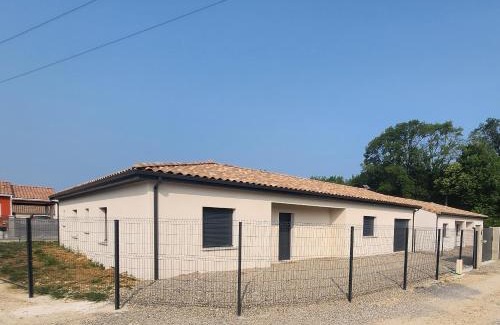Ruoms House | Maison Noé Climatisation individuelle par pièce proche du centre-ville