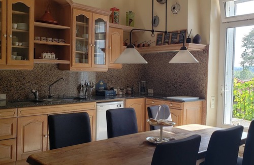 Fabrezan Bed & Breakfast | Maison Nolia : Chambre Madras 2 Personnes Dans Maison de Maître