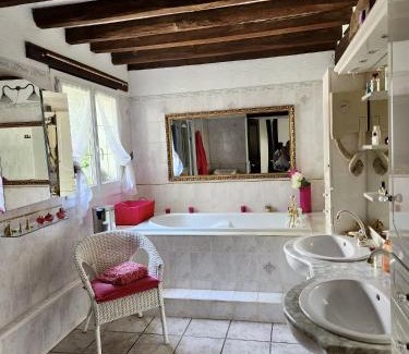 Fervaques House | Maison normande avec piscine chauffée privée