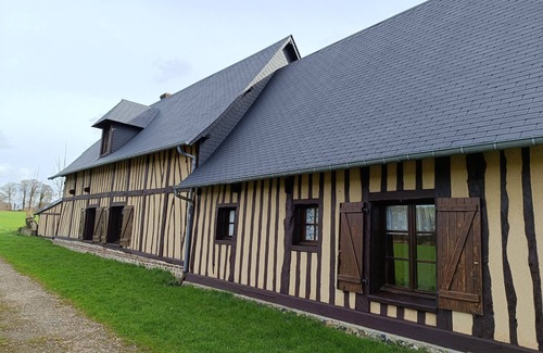 Mesnil-Val House | Maison Normande Spacieuse en Bord de mer et Forêt